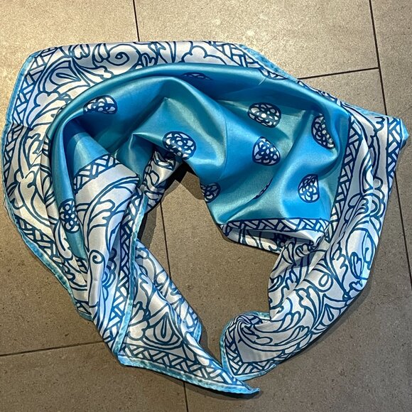 Vintage 60s Scarf by Vera Blue & White Swirl Pattern-Made in Japan - Picture 5 of 7